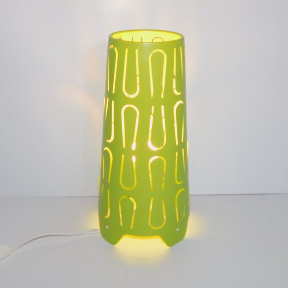 VTG 90s IKEA Kajuta Lime Green 12" Retro Modern Cut out Metal table Lamp - Picture 4 of 11